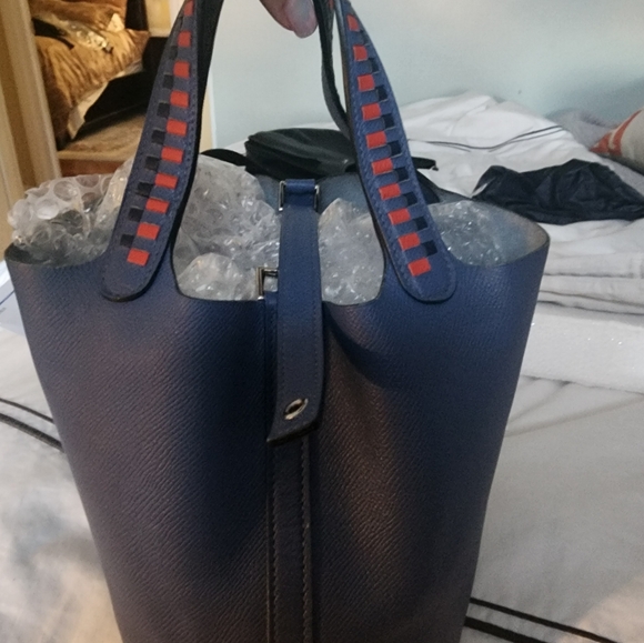 Hermes pitcon 18 with insert ($50). Full set, lock and keys. Entrupty provided. - Picture 1 of 3